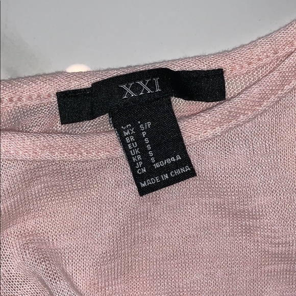 Light pink lace spaghetti strap crop top - Picture 3 of 3